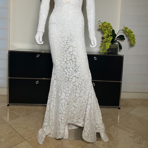 GALA DRESS - Picture 4 of 10